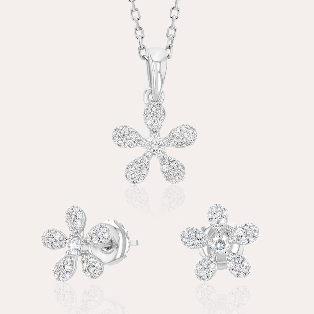 طقم قلادة من الألماس بتصميم زهور