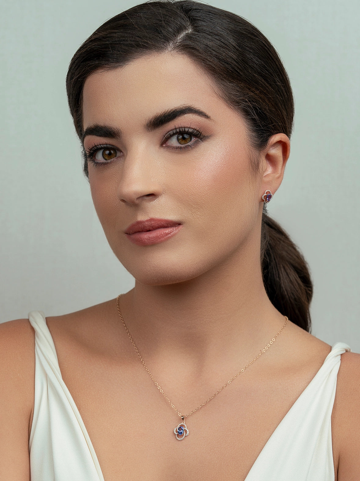 Tanzanite Floral Pendant